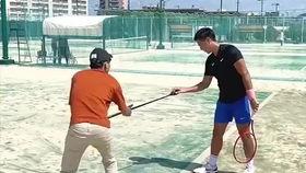 网球发球视频,从视频中看专业发球动作与策略