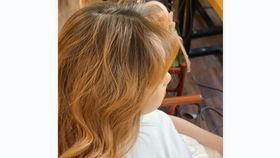 自己染头发视频教学,跟我学染发，打造个性色彩